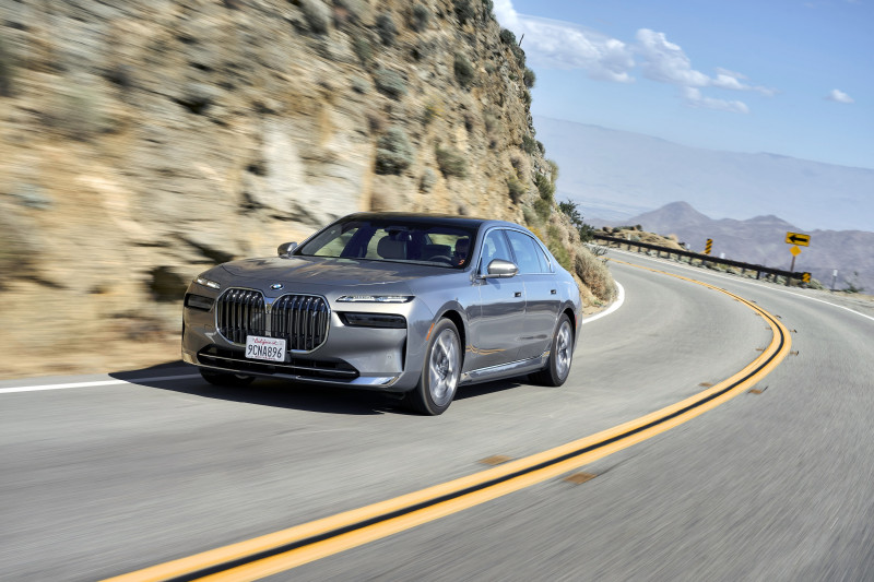 BMW i7: The best of electrifying mobility now at a uniform price across the nation